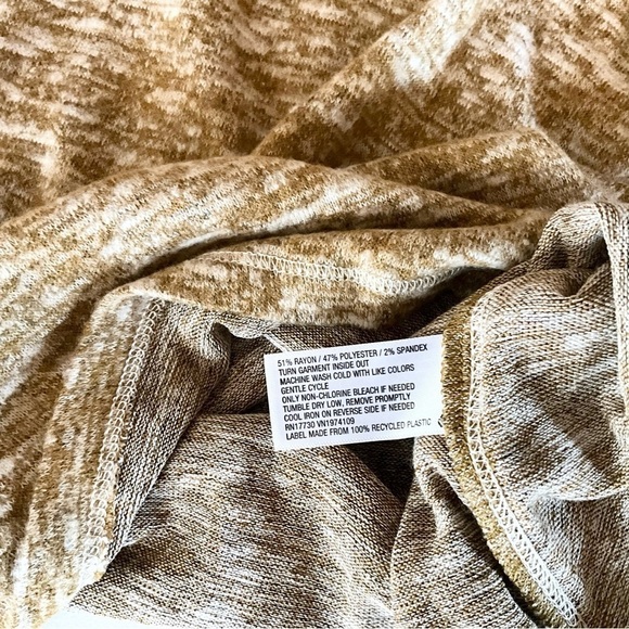 New with tags Universal Thread gold long sleeved thermal. Very soft! - Picture 11 of 11